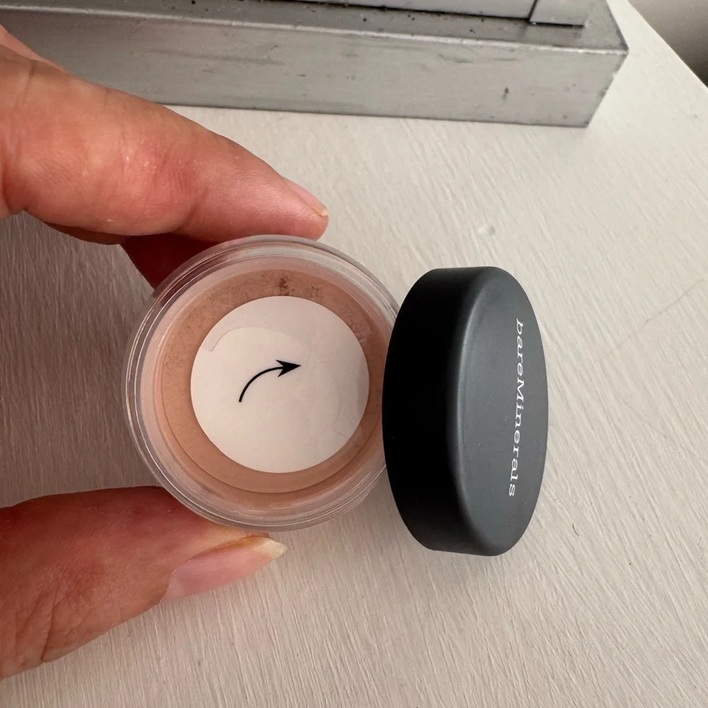 bareMinerals eyeshadow color VANILLA SUGAR